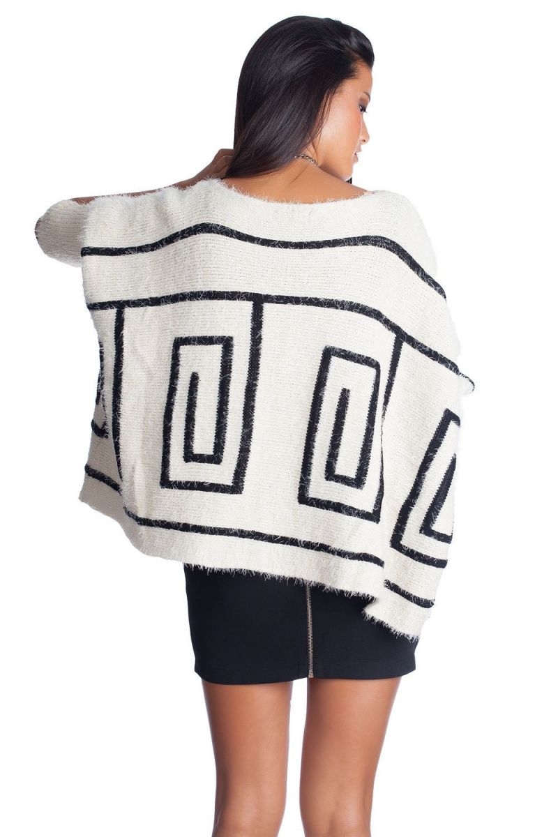 Sueter beige extragrande estampado geometrico